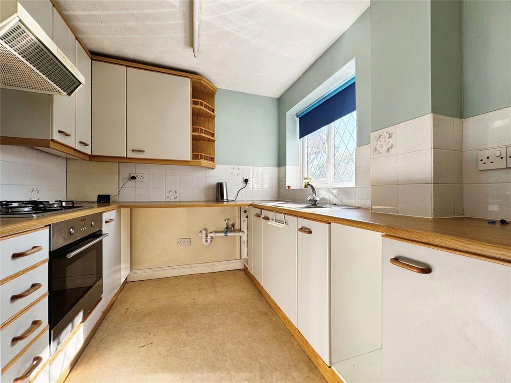 Property photo 2 of 9 Picture No. 16