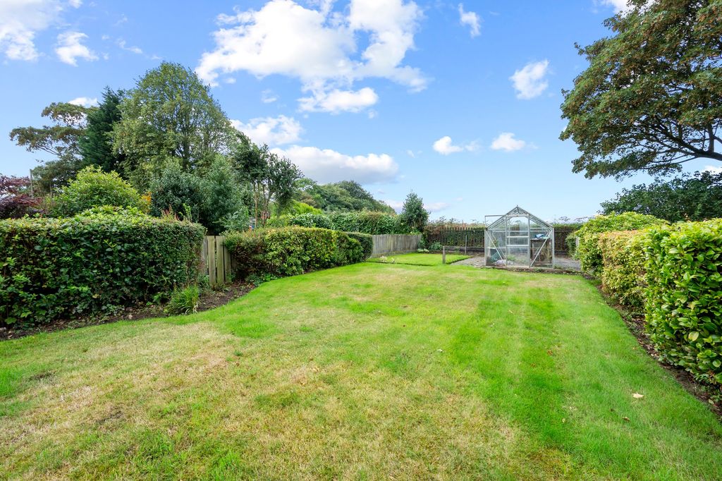 Property photo 2 of 38
