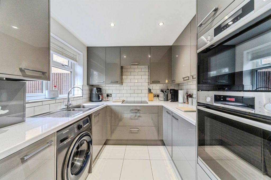 Property photo 3 of 20