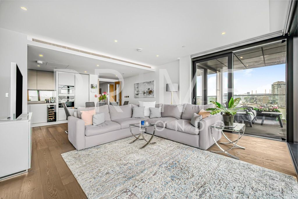 Property photo 2 of 22 Reception2 (5).Jpg