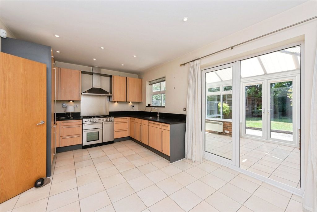 Property photo 2 of 20 Kitchen/Diner