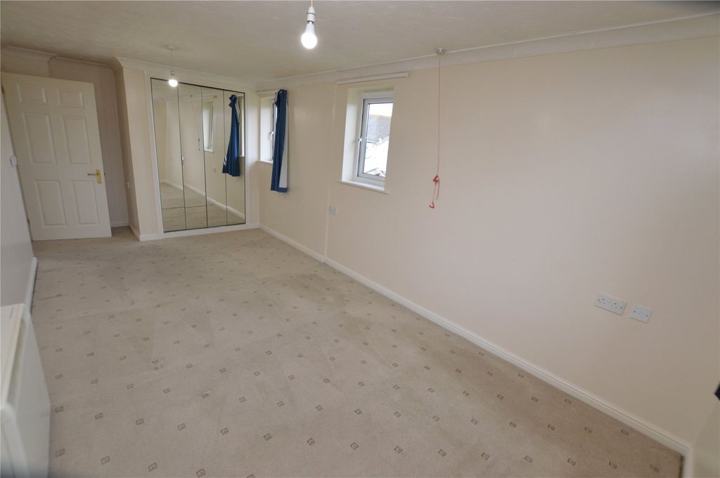 Property photo 2 of 12 2 - Picture No. 14