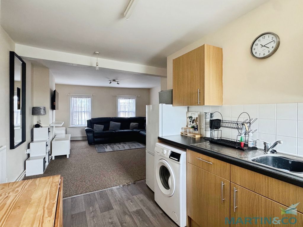Property photo 3 of 11 d0661365--4Ced-8F9A-DC9216DC207F-27955-00000C68519