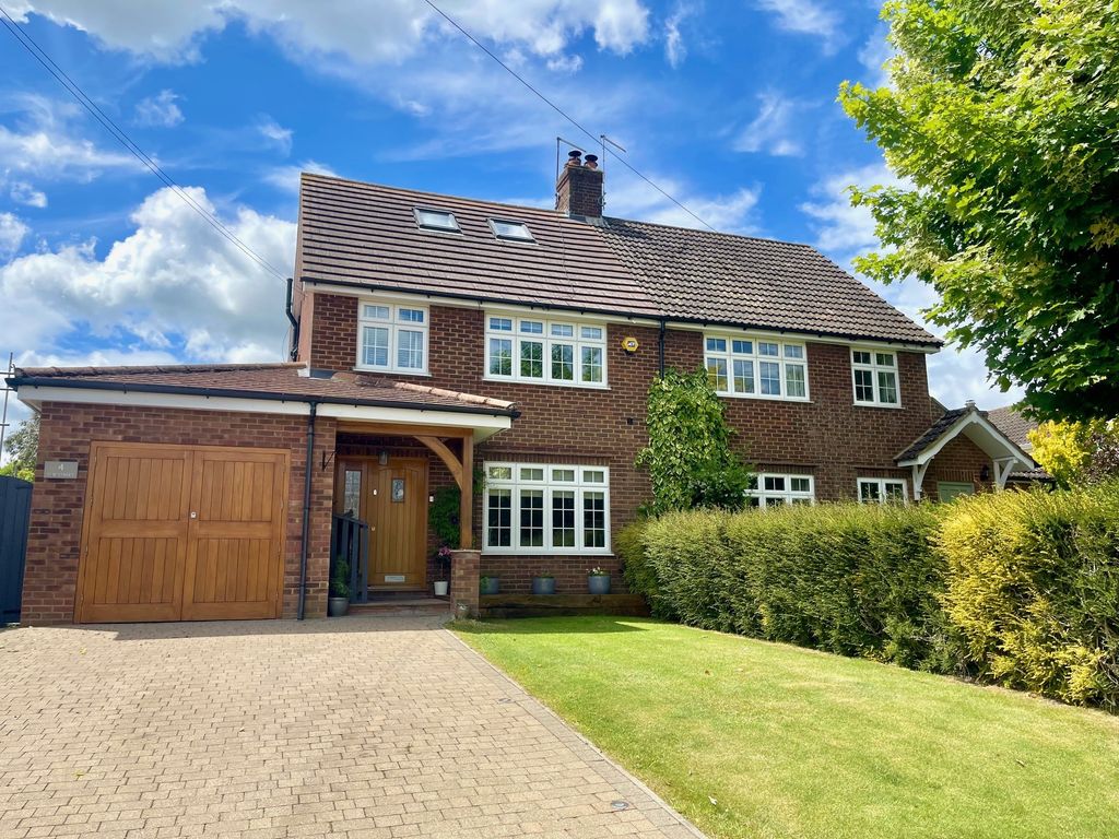 Property photo 1 of 17