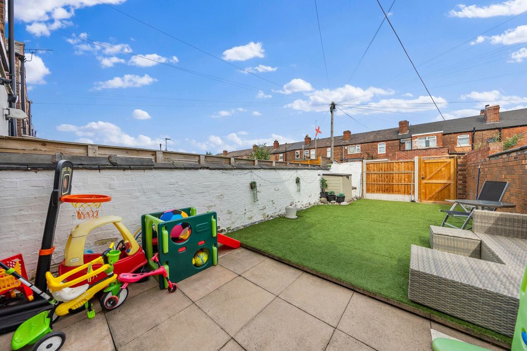 Property photo 3 of 19