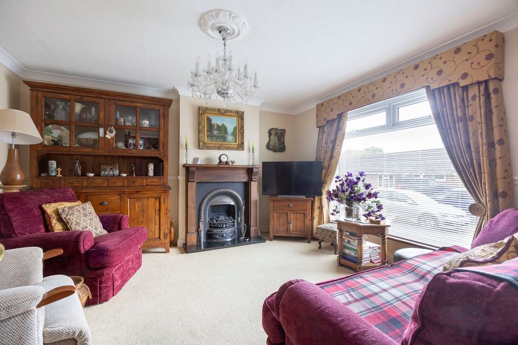Property photo 2 of 13