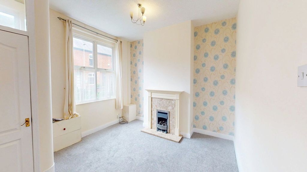 Property photo 2 of 9 Lounge