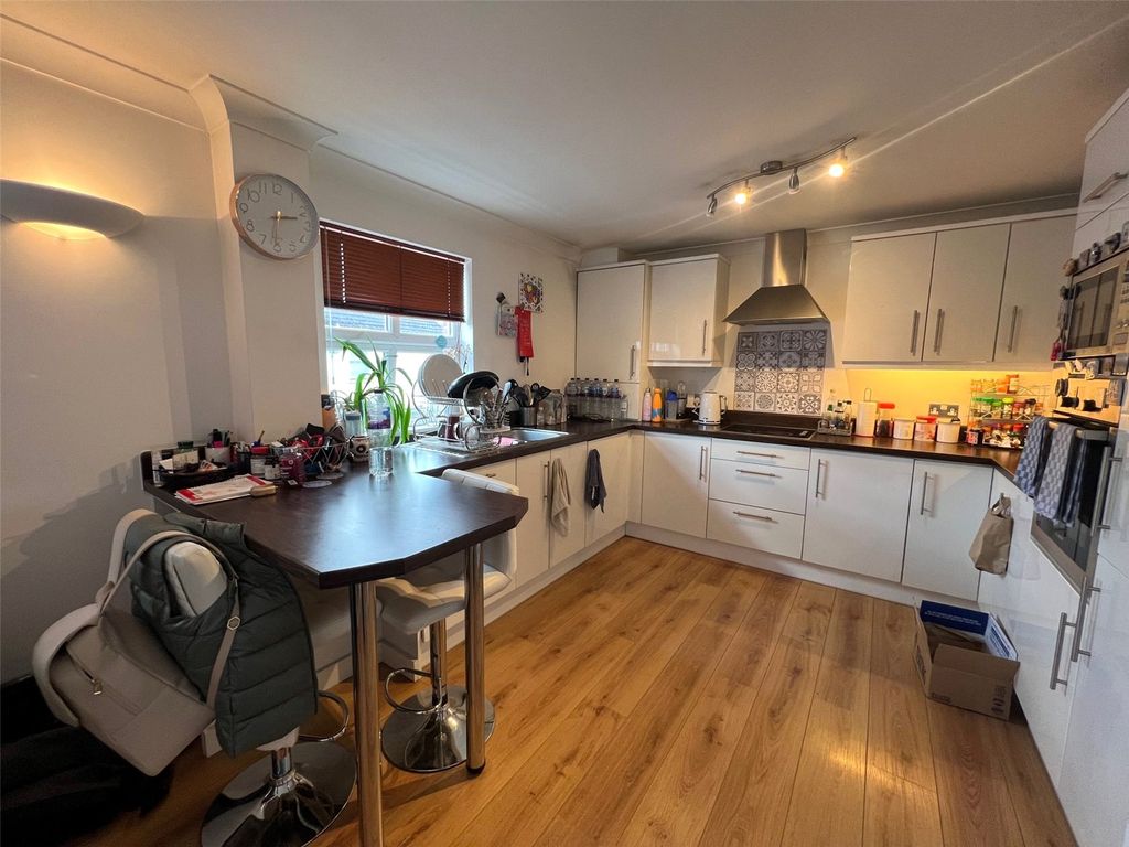 Property photo 2 of 8 Picture No. 01