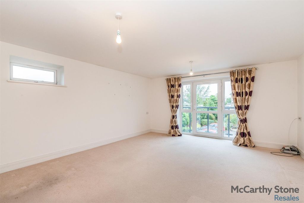 Property photo 3 of 11 23Baileycourtnewwrittlestreetchelmsfordcm20Fs-6.Jp