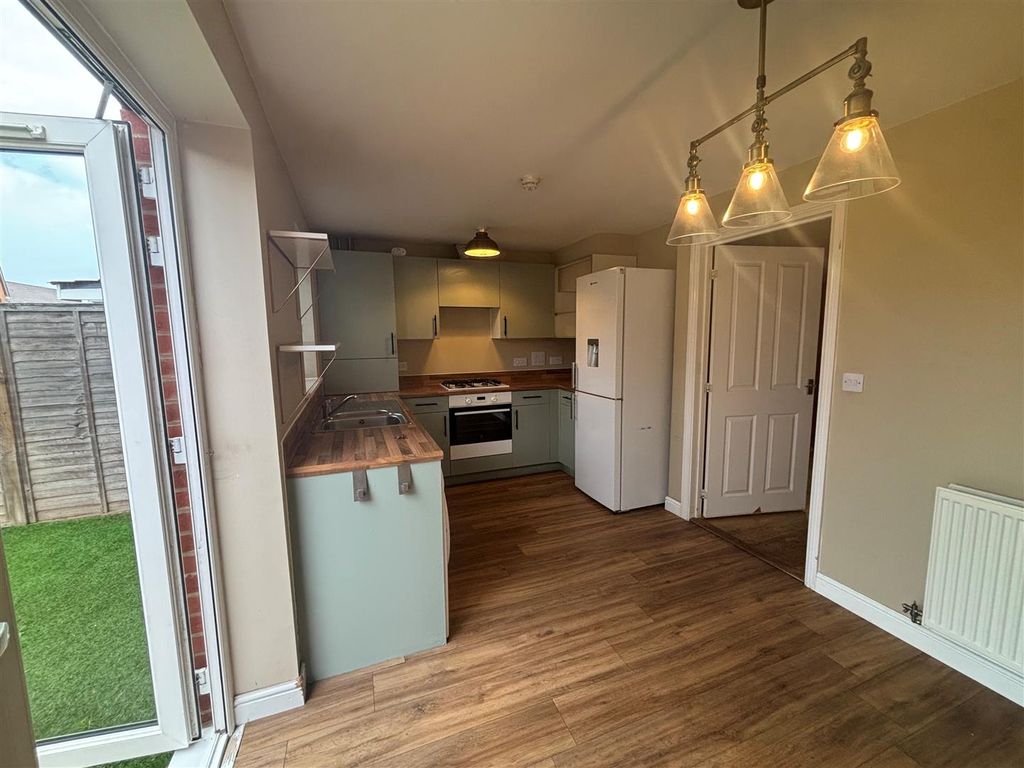 Property photo 3 of 12 Kithen.Jpg