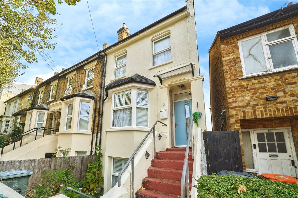 Property photo 2 of 17 Picture No. 21