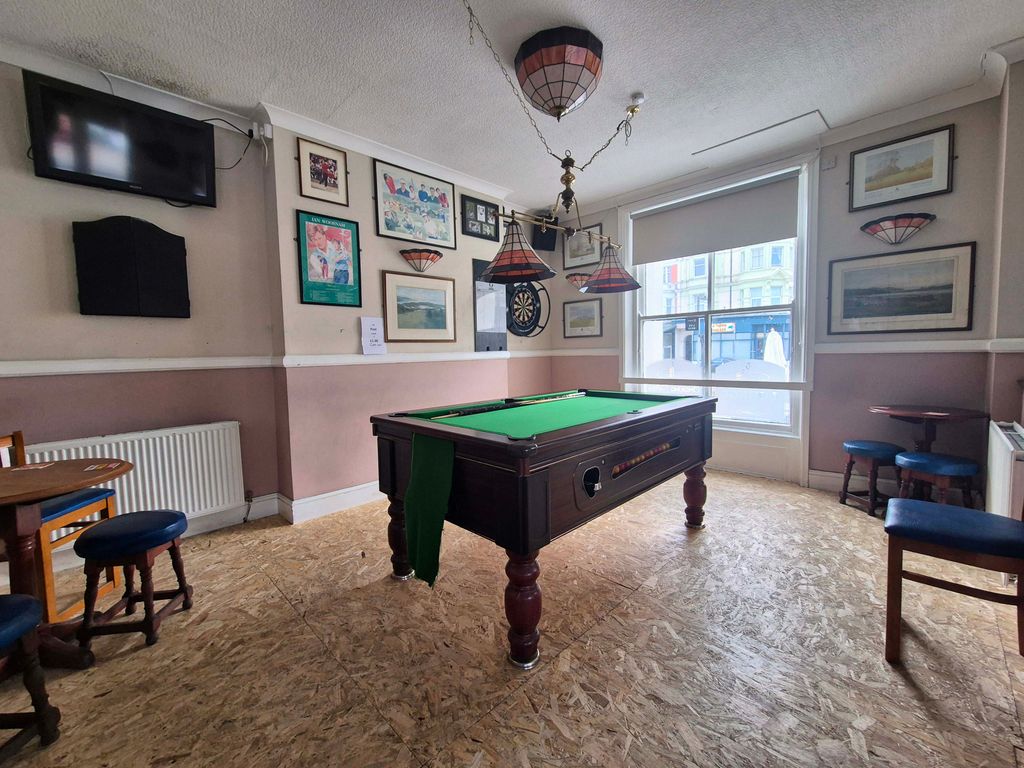 Property photo 3 of 12