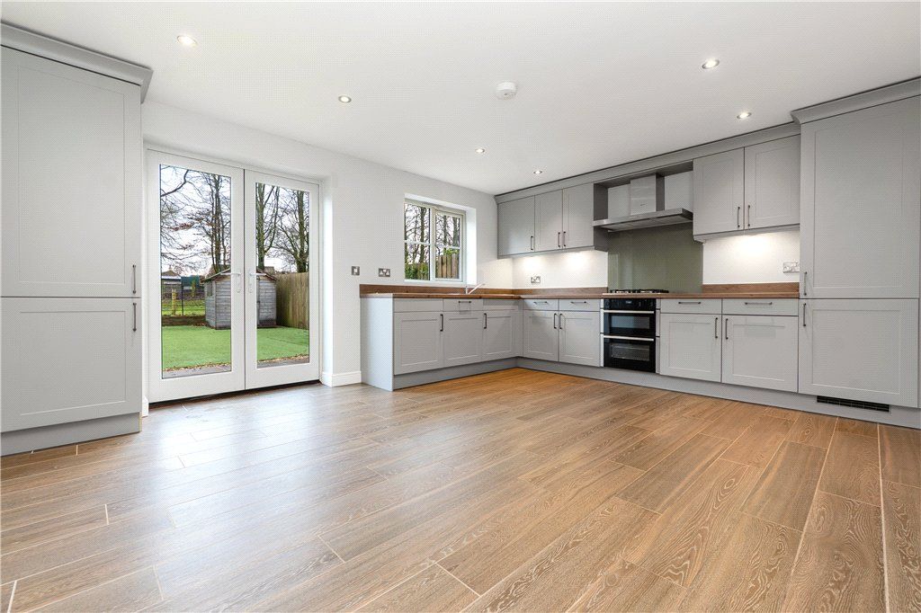 Property photo 3 of 13 Kitchen Diner