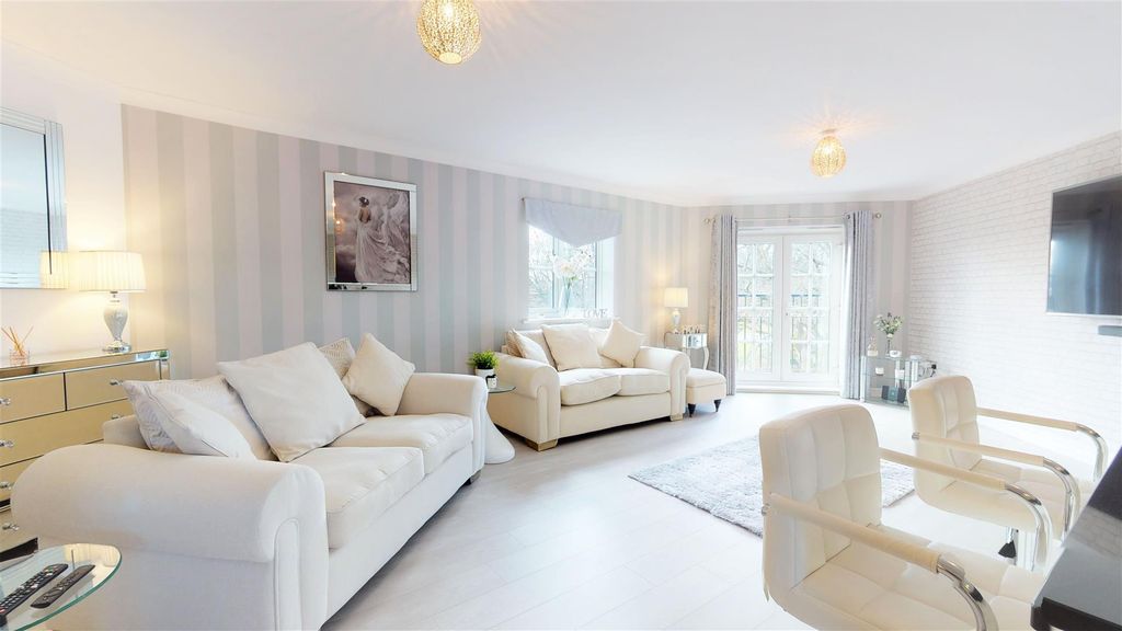 Property photo 2 of 15 6-Almond-Ct-03102022_164454.Jpg