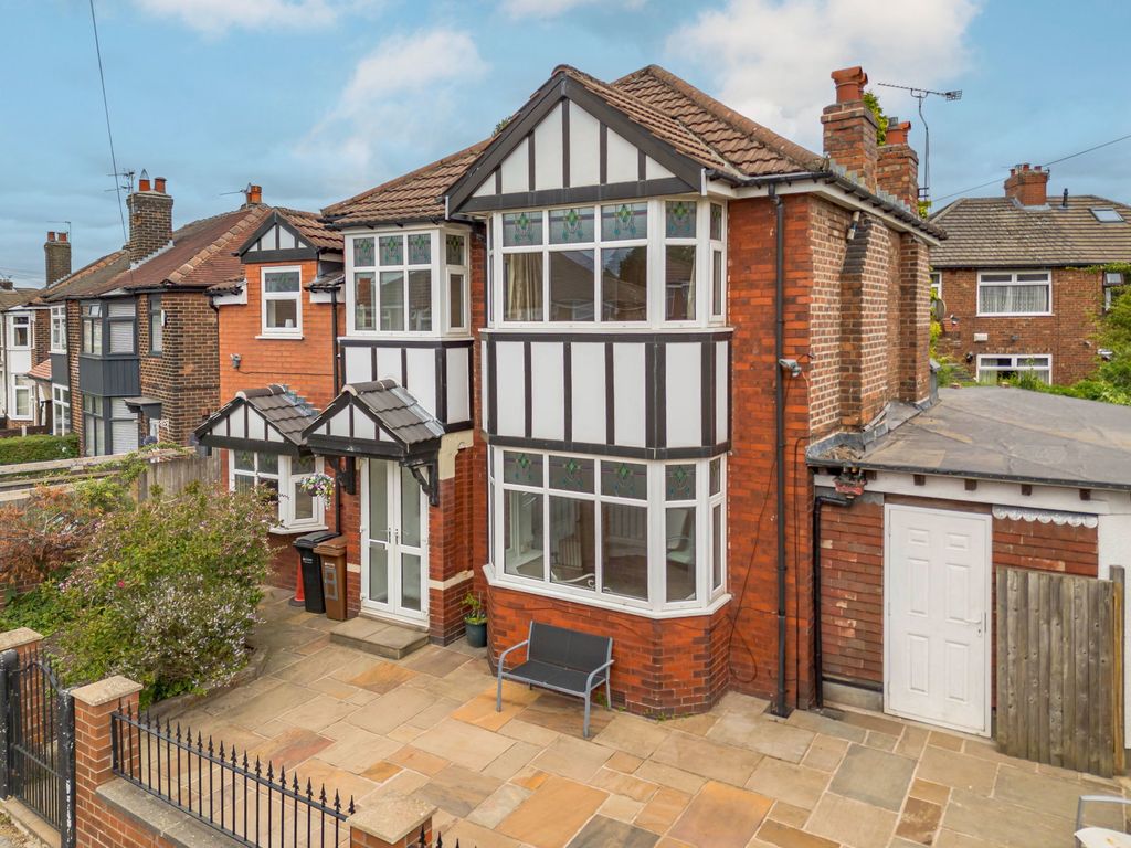 Property photo 2 of 48