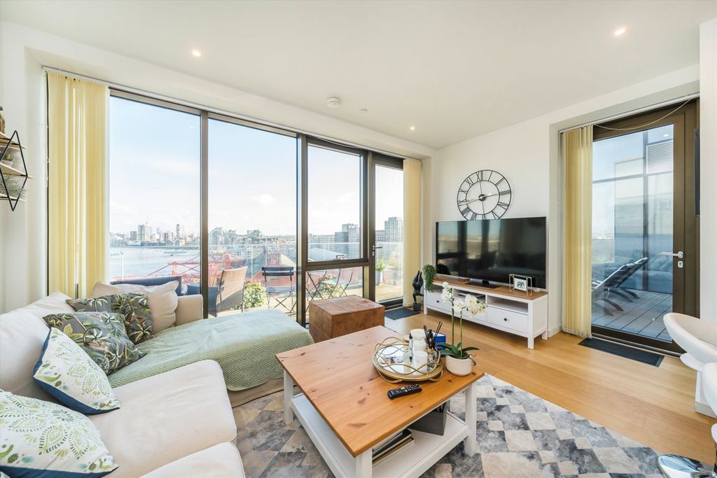 Property photo 1 of 21