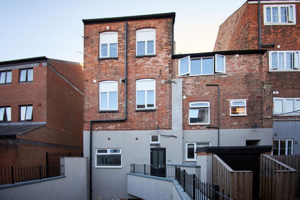 Property photo 1 of 3 A Charming Exterior View Of A Well-Maintained Prop...