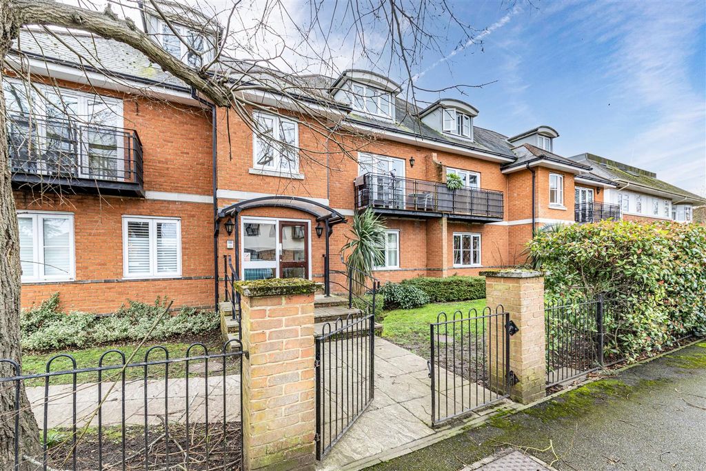 Property photo 1 of 15 Front