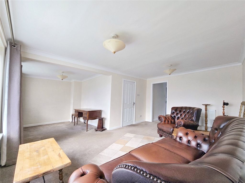 Property photo 3 of 23 Living Room