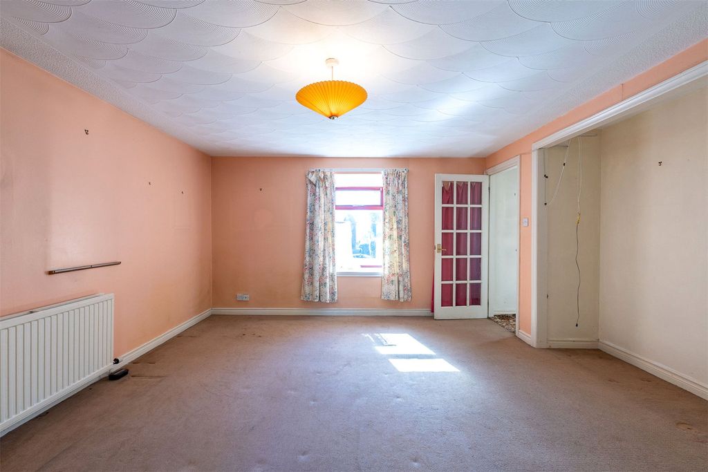 Property photo 3 of 32 Picture No. 04