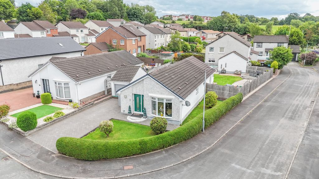 Property photo 1 of 39 3 Bedroom Detached Bungalow For Sale