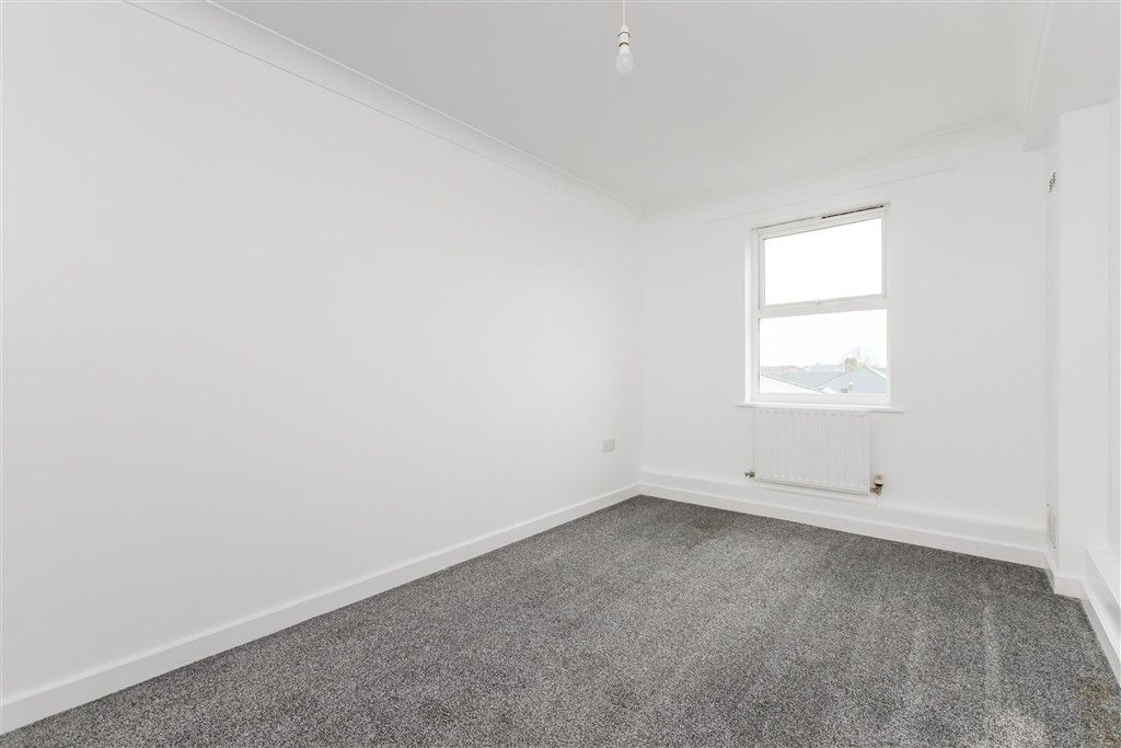 Property photo 1 of 6 Bedroom 1