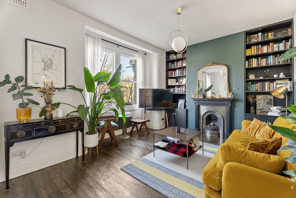 Property photo 1 of 17