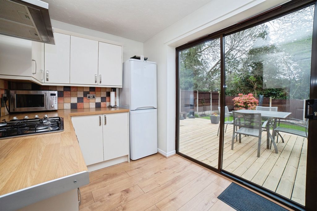 Property photo 3 of 22