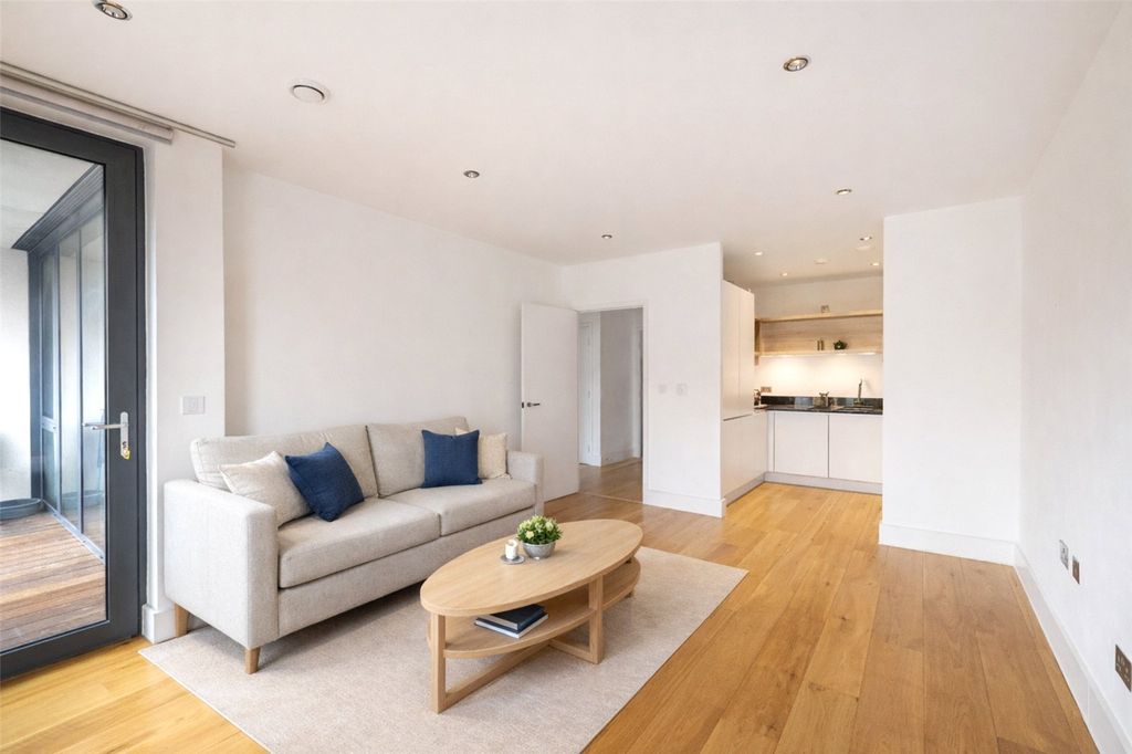 Property photo 2 of 9 Reception