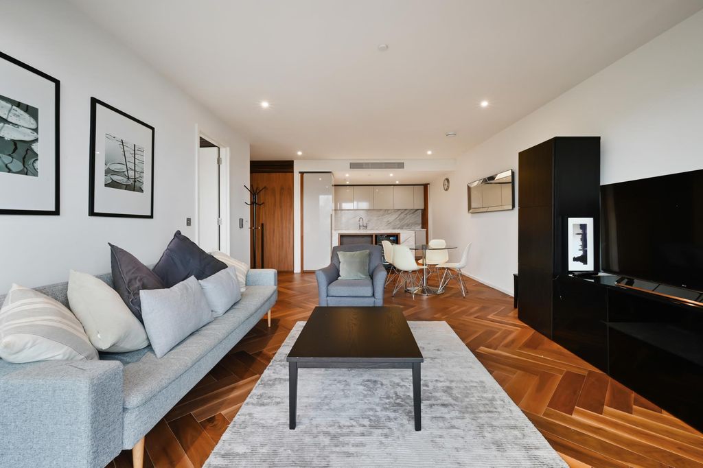 Property photo 3 of 24