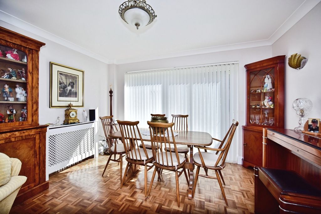 Property photo 3 of 21 Pbox-Img.Jpg