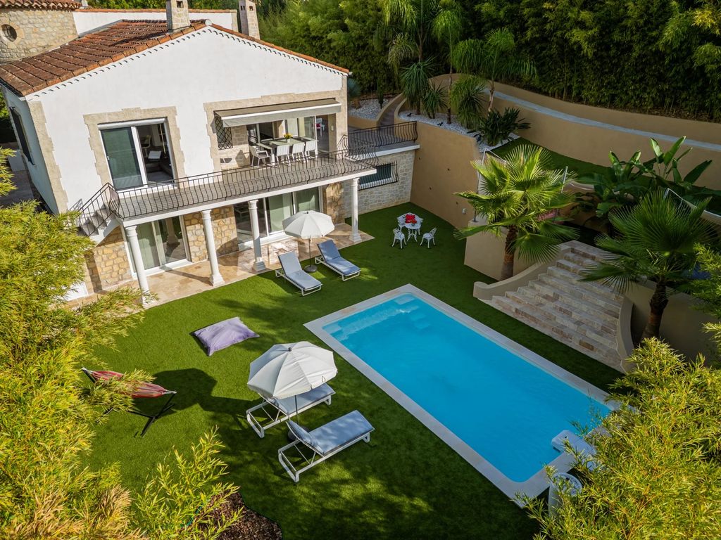 Property photo 1 of 24