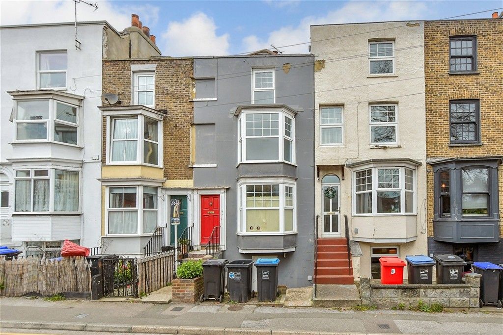 Property photo 1 of 19 External (Web)