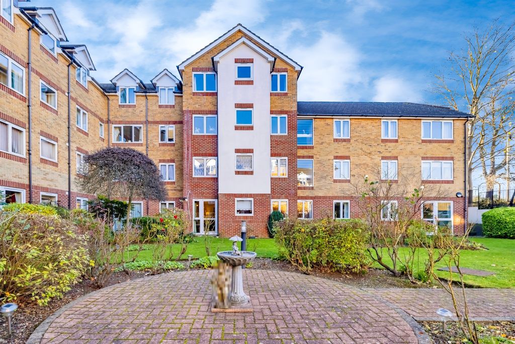 Property photo 1 of 12