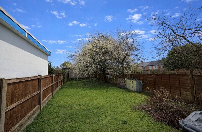 Property photo 2 of 9 Photo 9