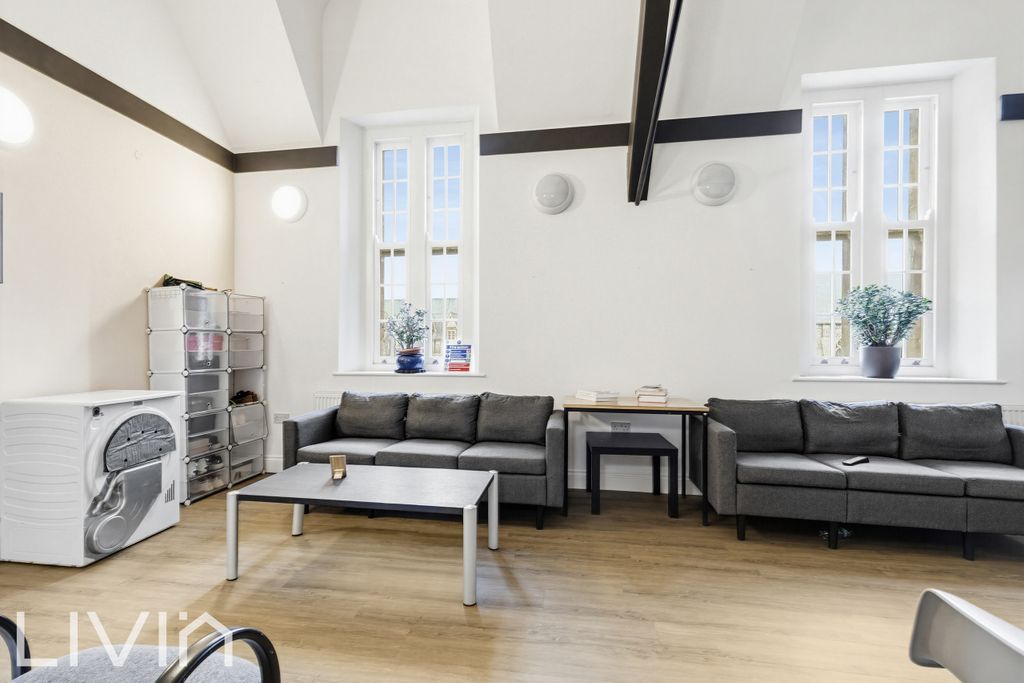 Property photo 2 of 9 Our Lady's Close 1 -21