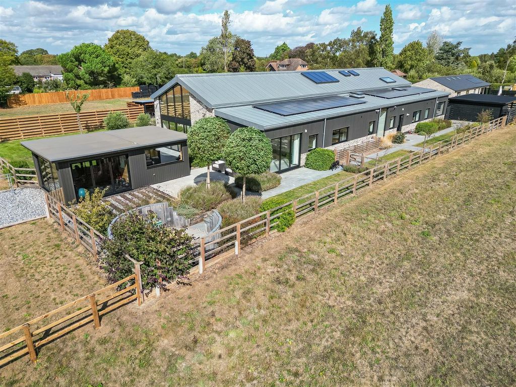 Property photo 1 of 40 Drone (4).Jpg