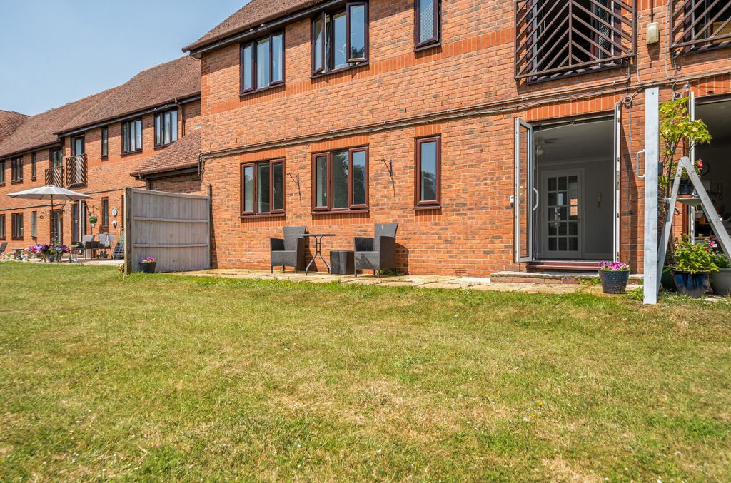 Property photo 3 of 14 1479940-25-6A396B...