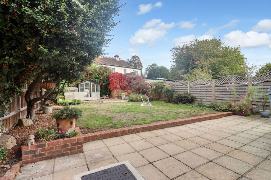 Property photo 2 of 20