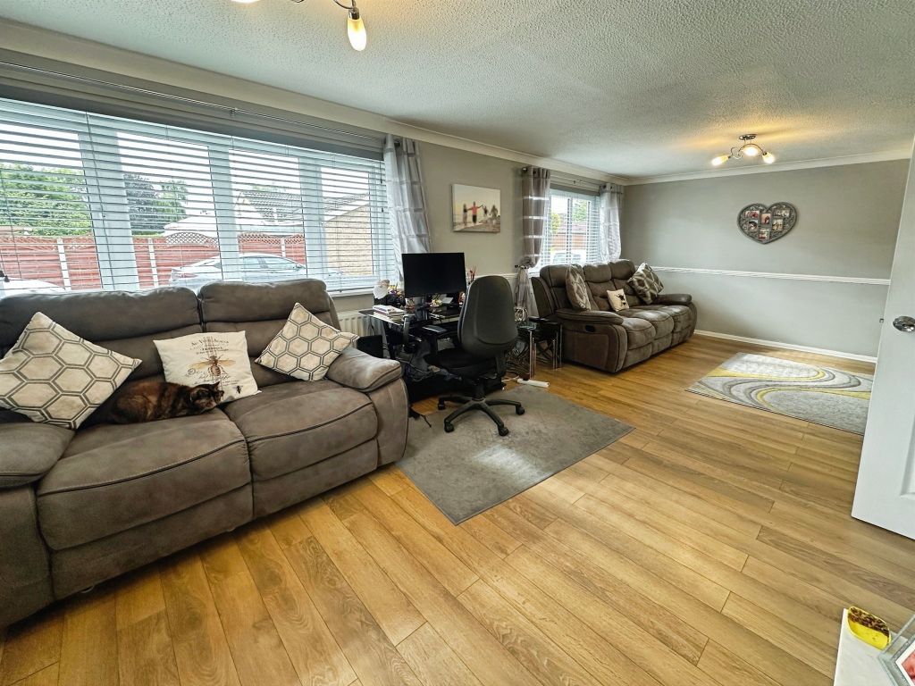 Property photo 2 of 23
