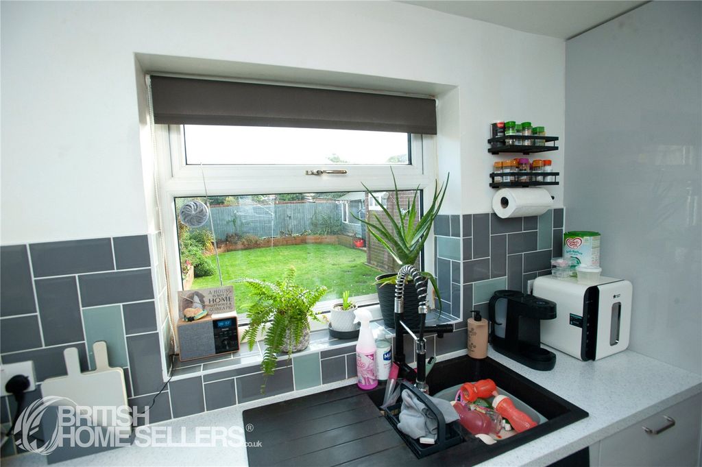 Property photo 3 of 31 Picture No. 40