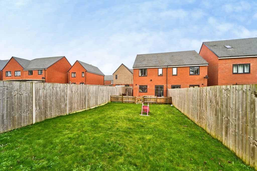 Property photo 2 of 15