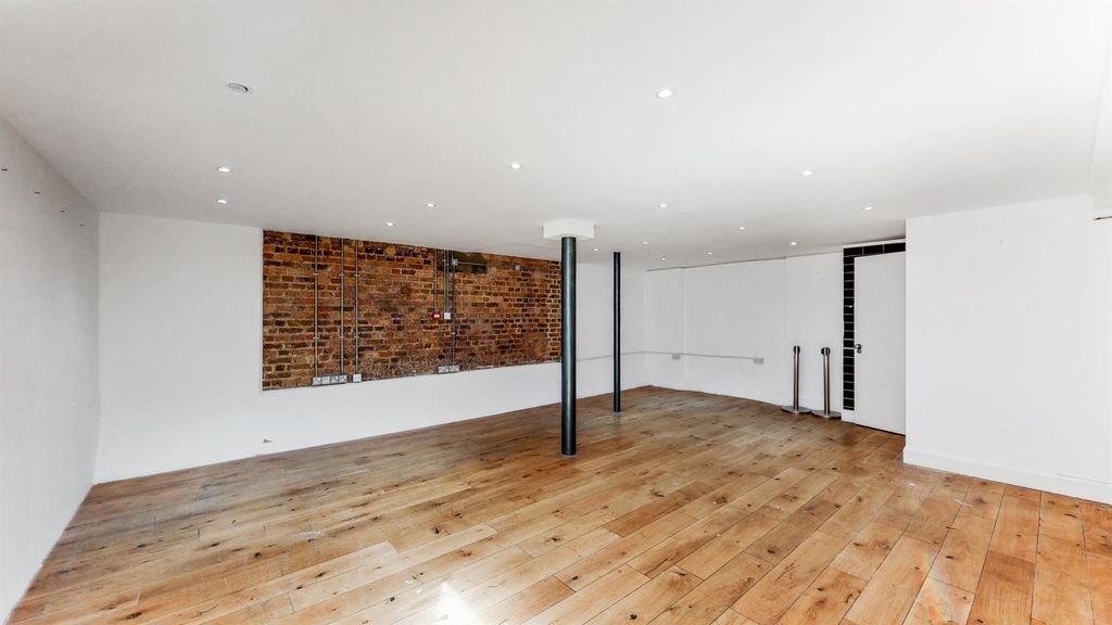 Property photo 3 of 10 3.Jpg