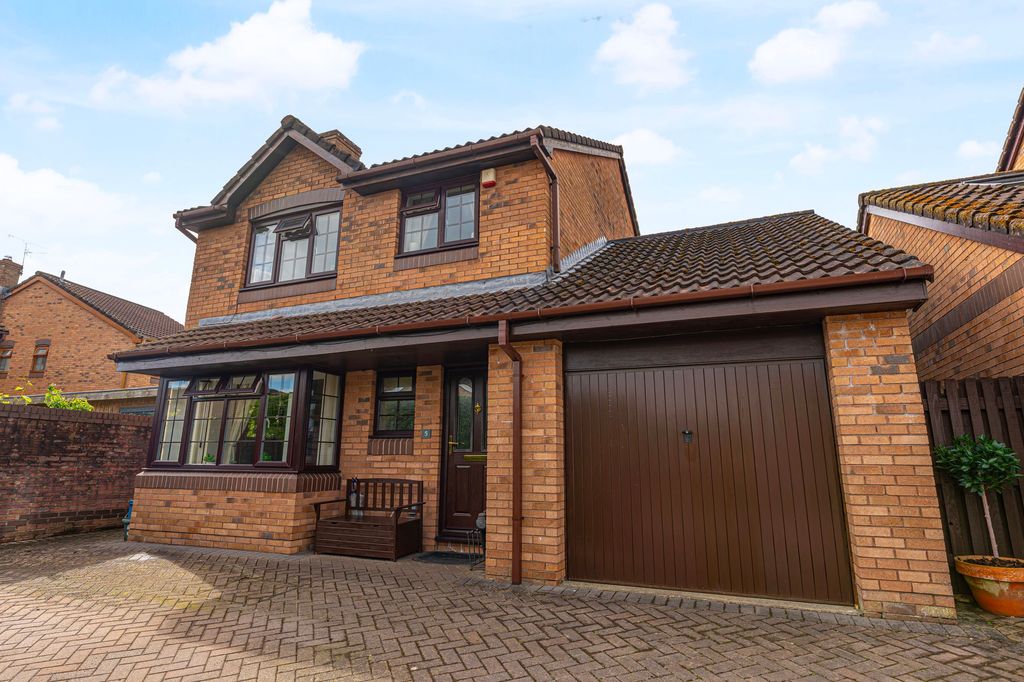 Property photo 1 of 46
