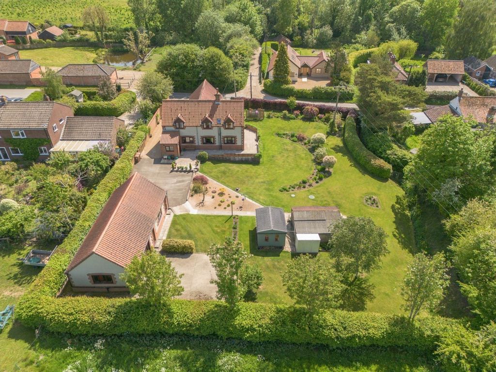 Property photo 1 of 37