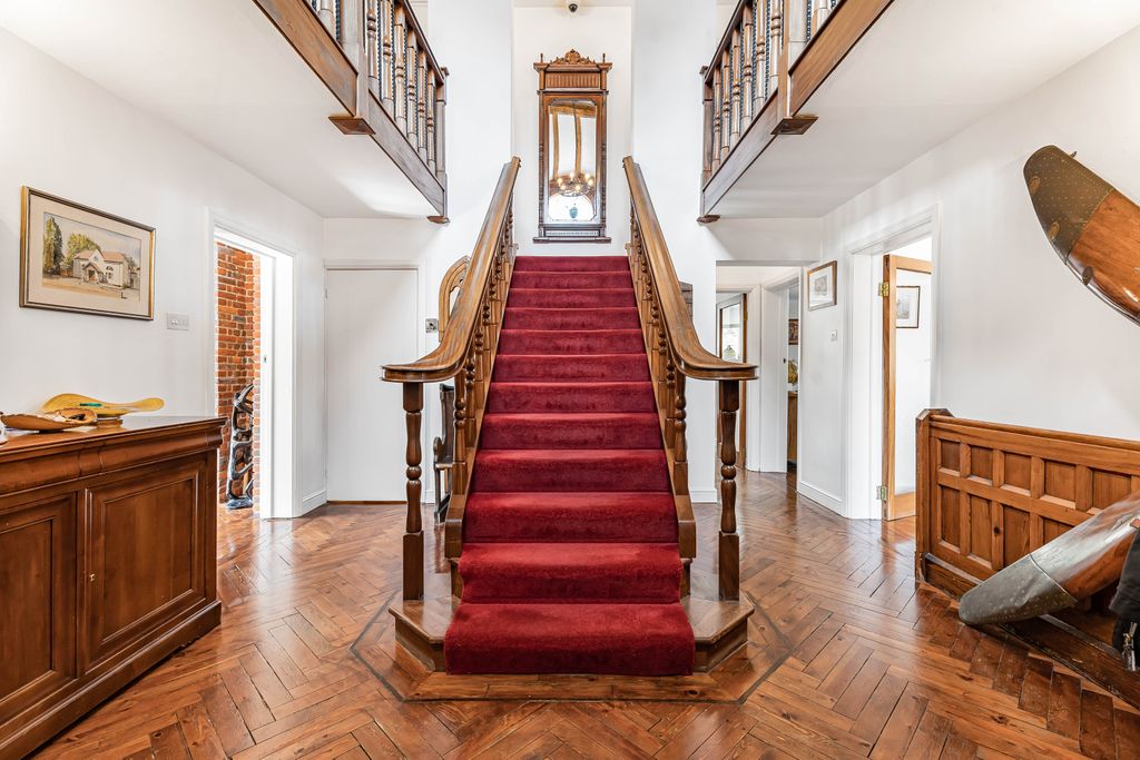Property photo 2 of 26 Hallway
