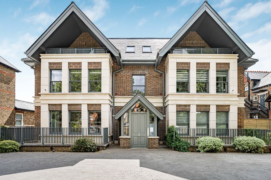 Property photo 1 of 10 External