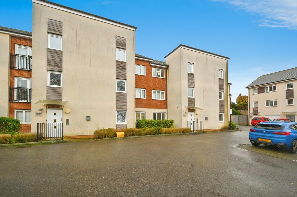 Property photo 1 of 11