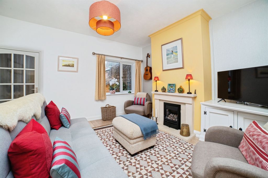 Property photo 2 of 23