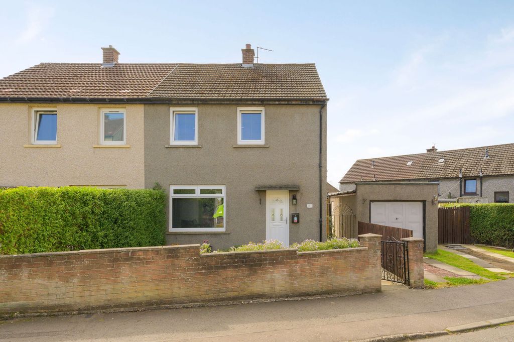 Property photo 1 of 25